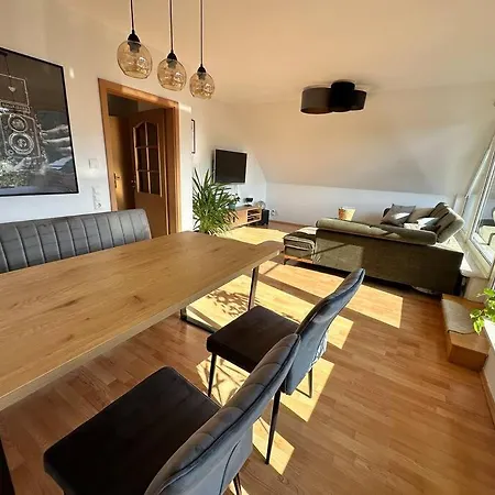 Sonniges&ruhiges Mit Balkon Nahe Berlin *