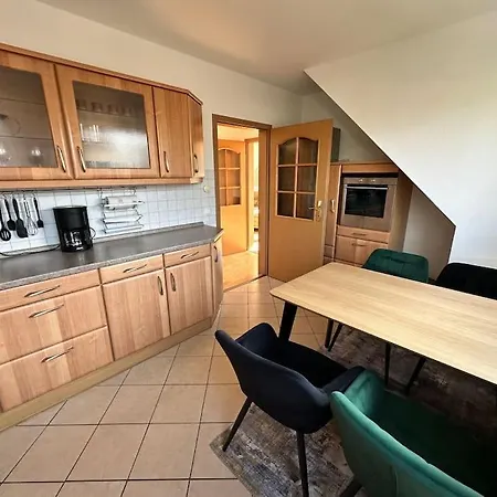 Sonniges&ruhiges Mit Balkon Nahe Berlin Apartment *