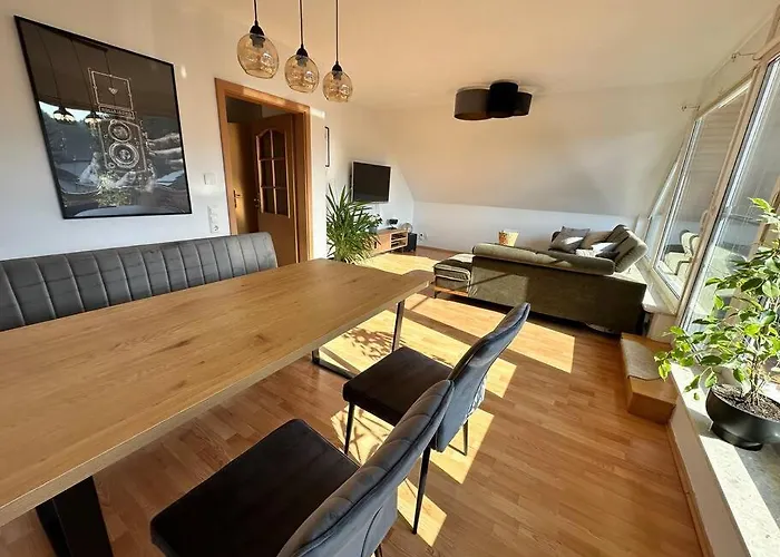 Sonniges & Ruhiges Mit Balkon Nahe Berlin *