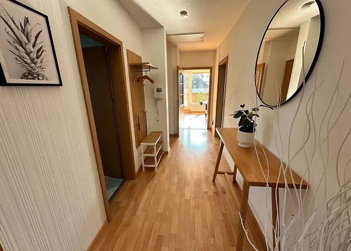 Sonniges & Ruhiges Mit Balkon Nahe Berlin *